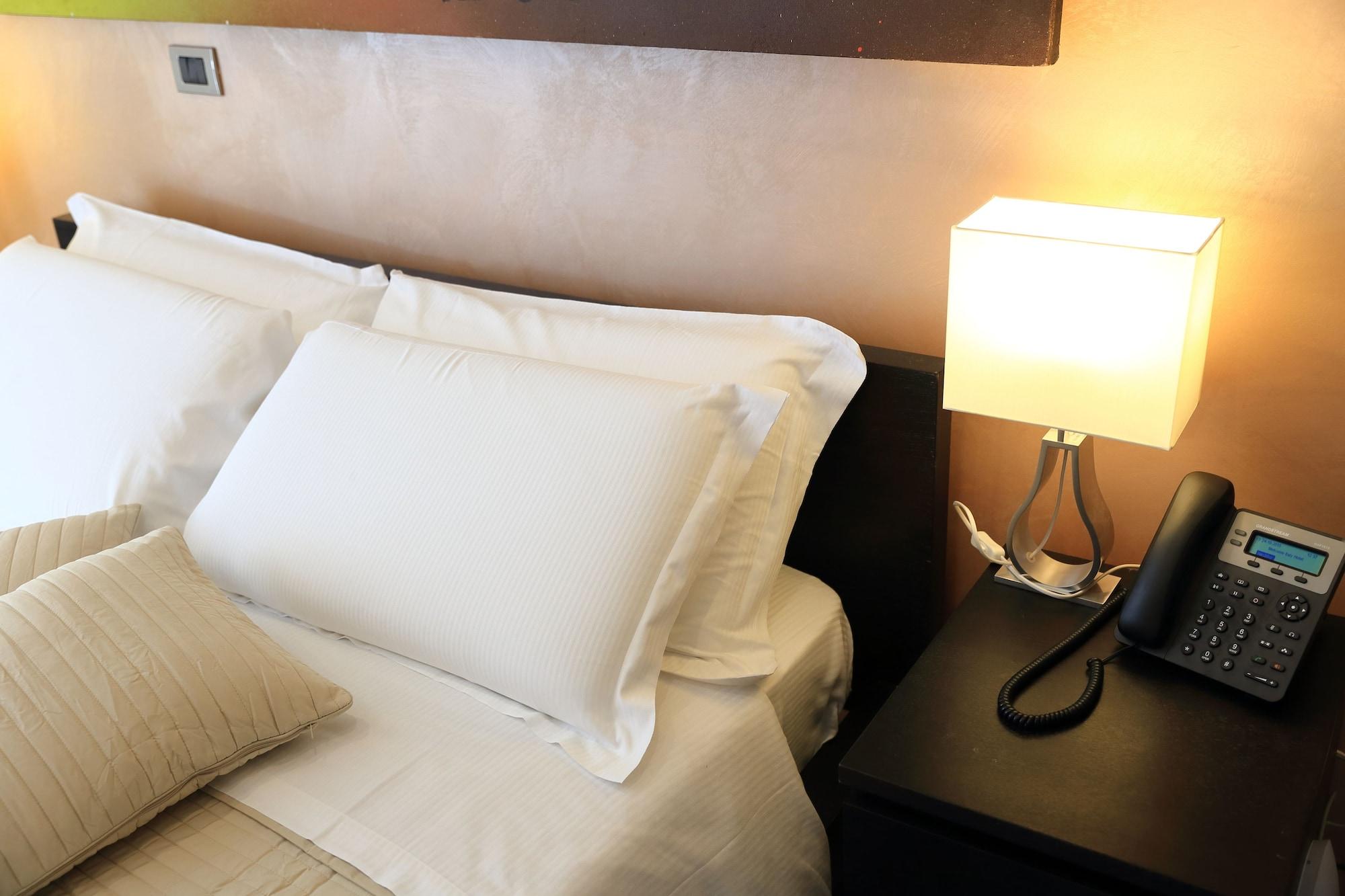 Mirko Luxury Inn Рим Экстерьер фото