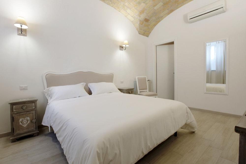 Mirko Luxury Inn Рим Экстерьер фото